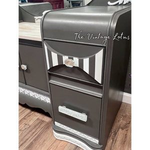Beautiful Whimsical Vintage Vanity