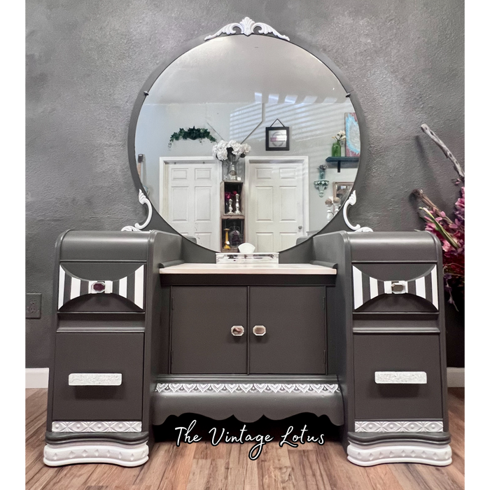 Beautiful Whimsical Vintage Vanity